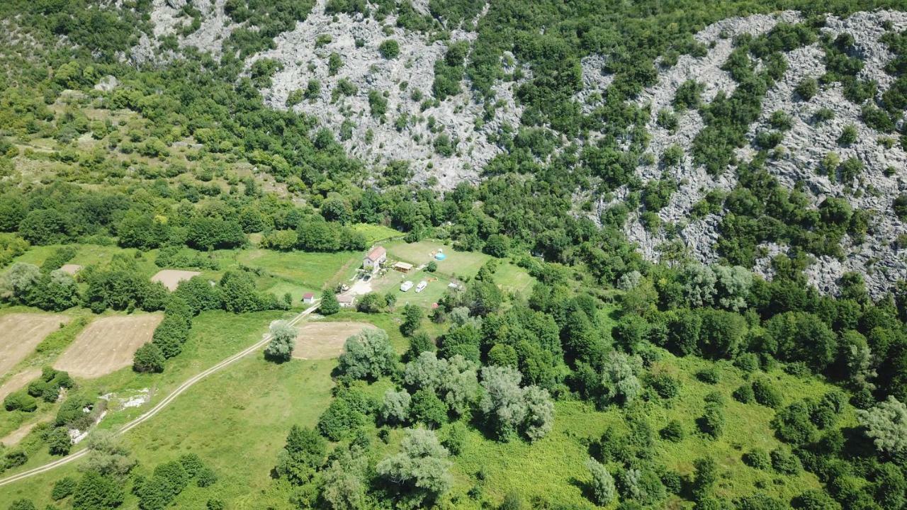Camp Podkraj Hotel Virpazar Ngoại thất bức ảnh